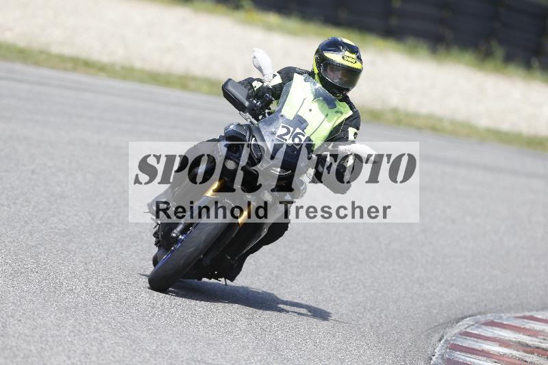 /Archiv-2025/09 22.04.2025 Cornu Master School ADR/gruen-vert/26